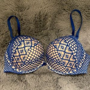 VS push- up Bombshell Bra